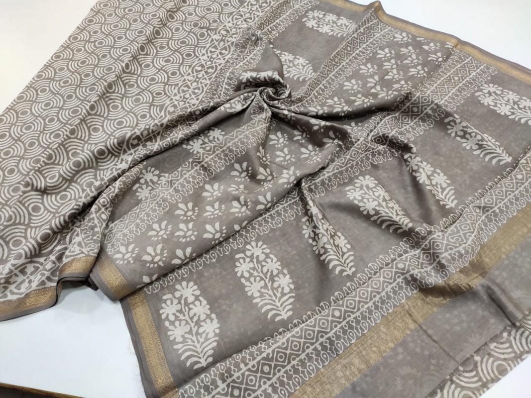 Maheshwari Grey handwoven Dabu Handblock Kashish Printed Saree