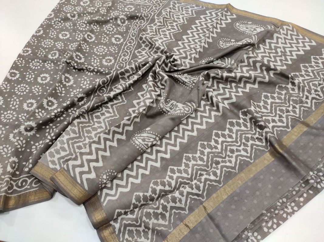 Maheshwari Grey handwoven Dabu Handblock Kashish Printed Saree