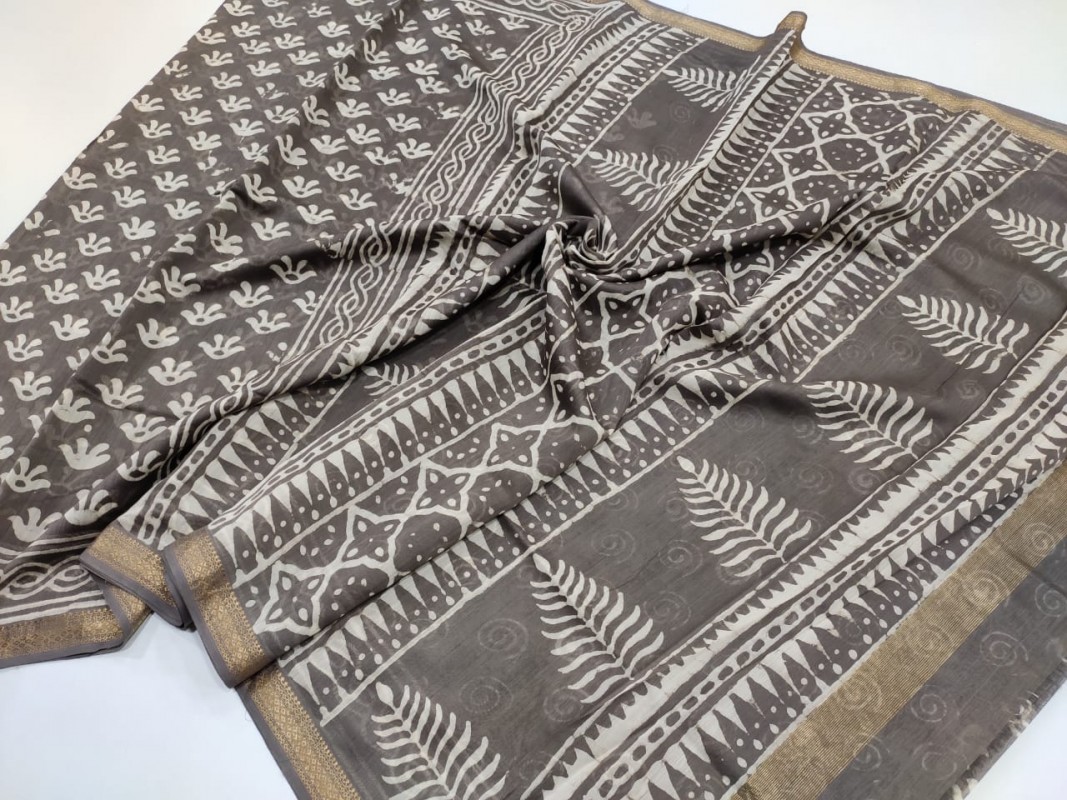 Maheshwari Grey handwoven Dabu Handblock Kashish Printed Saree