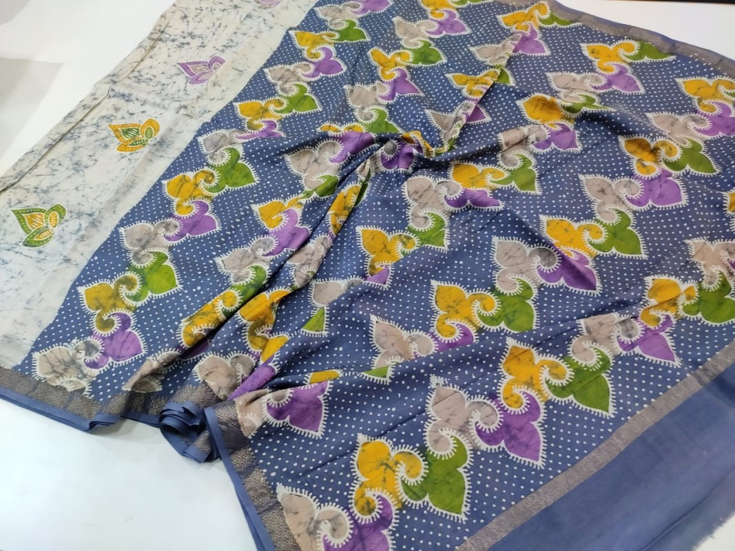 Maheshwari Blue Colour Handwoven Indoasian Batik Handpainted Sarees with Zari Border