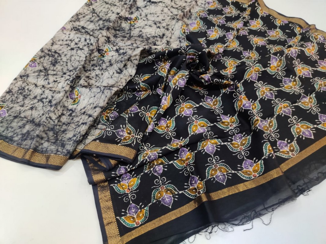 Maheshwari Black Colour Handwoven Indoasian Batik Handpainted Sarees with Zari Border