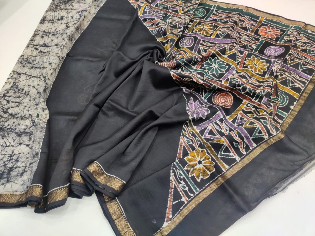Maheshwari Black Colour Handwoven Indoasian Batik Handpainted Sarees with Zari Border