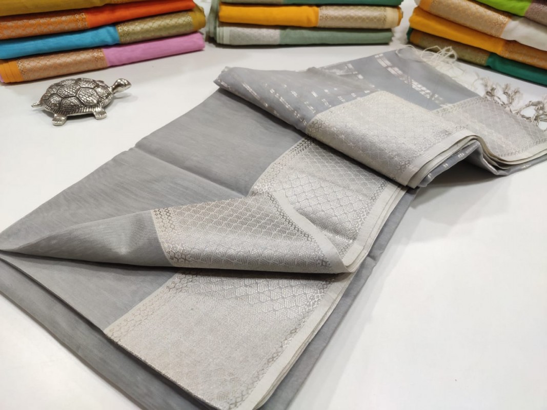 Maheshwari Grey Silver Zari Plain Saree